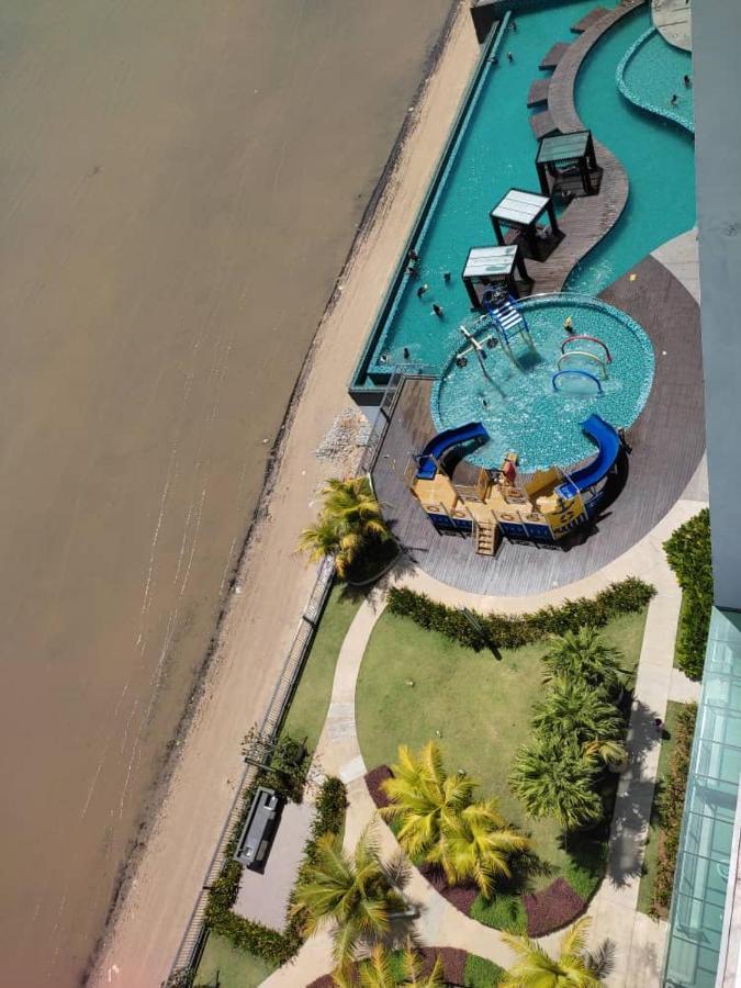 Seaview Studio With King Bed At Imperium Residence, Kuantan Ngoại thất bức ảnh