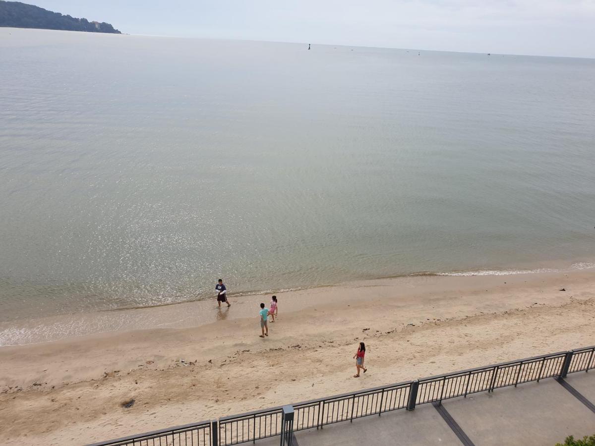 Seaview Studio With King Bed At Imperium Residence, Kuantan Ngoại thất bức ảnh